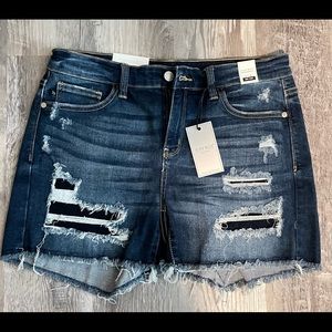 Judy Blue Shorts sz L BNWT